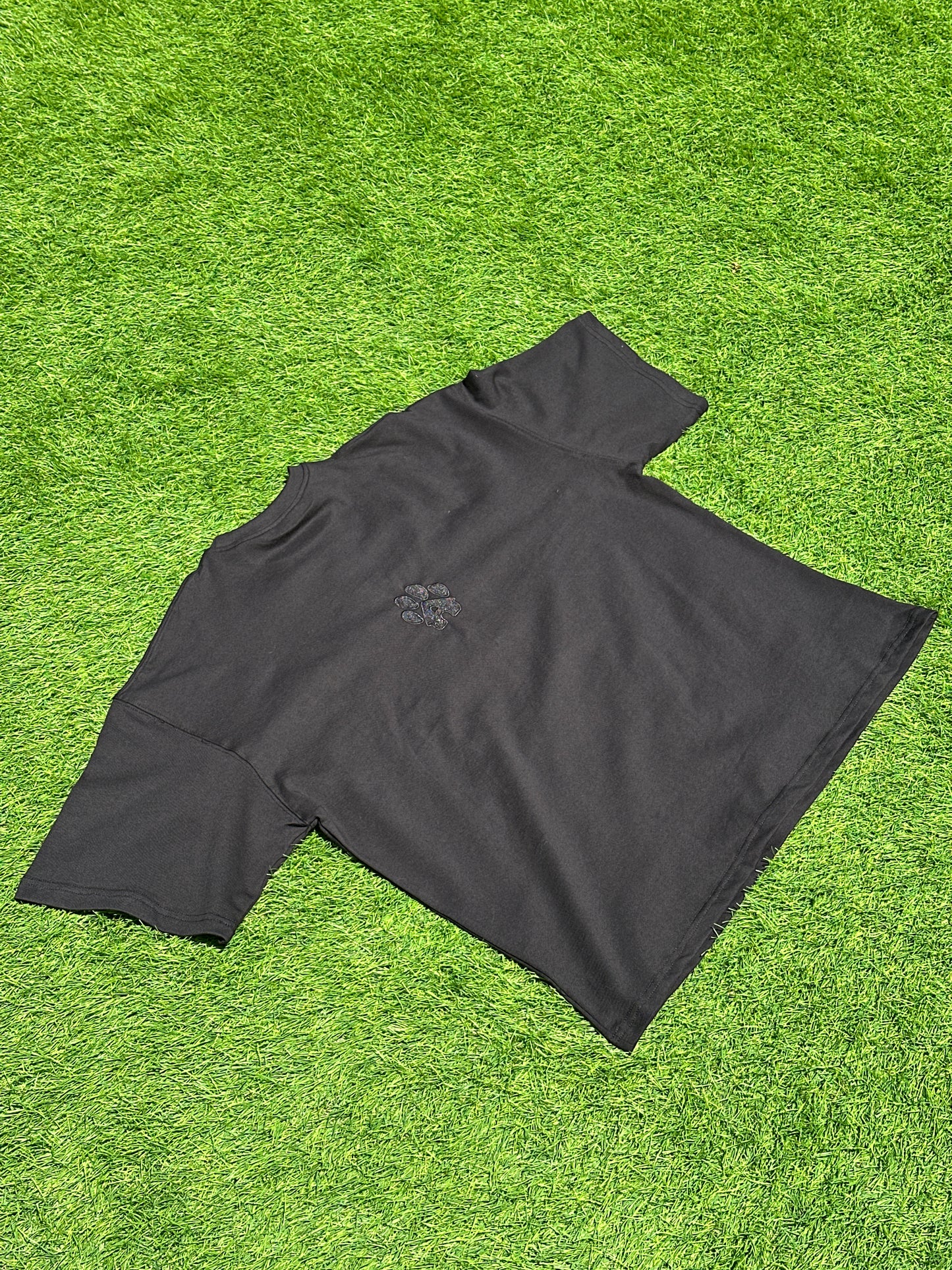 Essentials Black Tee